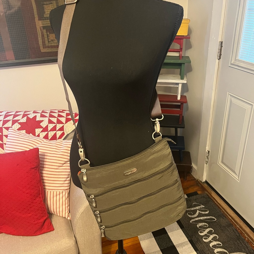 Baggallini olive/army green Crossbody Bag